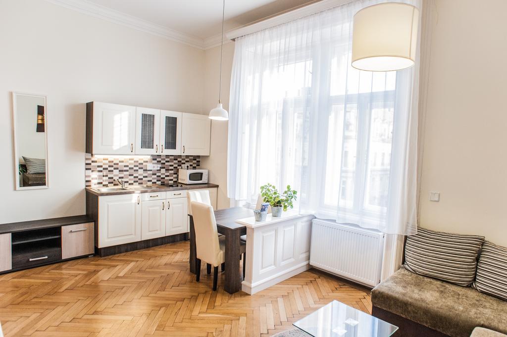 All In Apartman Budapeszt Pokój zdjęcie
