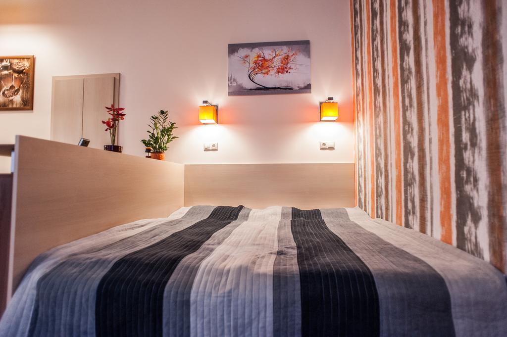 All In Apartman Budapeszt Pokój zdjęcie